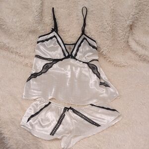 In Bloom Black and White Pajama Set Size Small